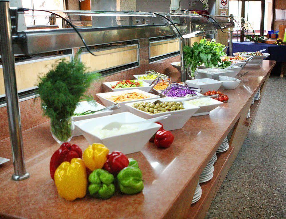 Eilot Kibbutz Country Hotel 2*